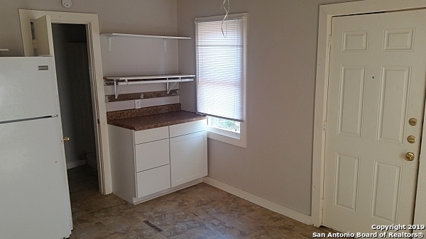 Image 2 of 6 For 5534 San Fernando St  3