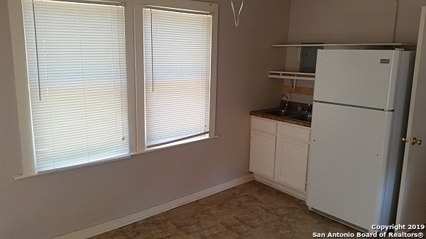 Image 5 of 6 For 5534 San Fernando St  3