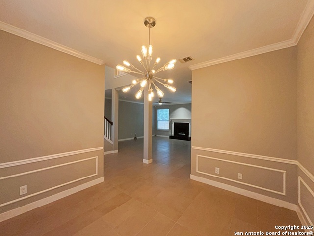 Image 10 of 59 For 8708 Laurel Canyon Dr