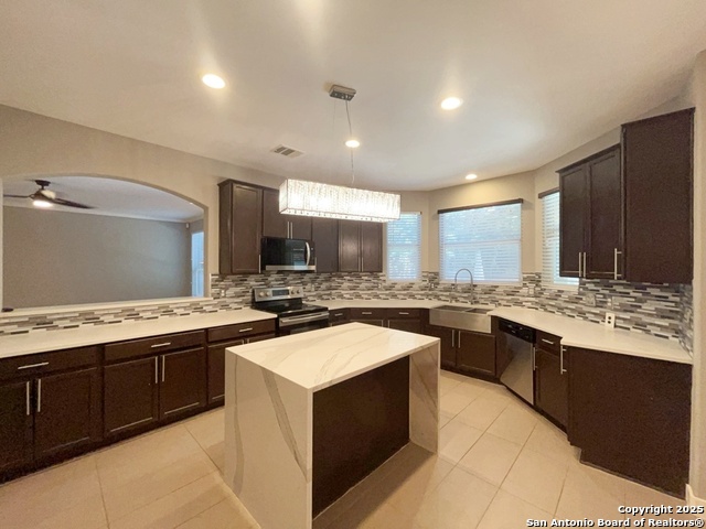 Image 16 of 59 For 8708 Laurel Canyon Dr
