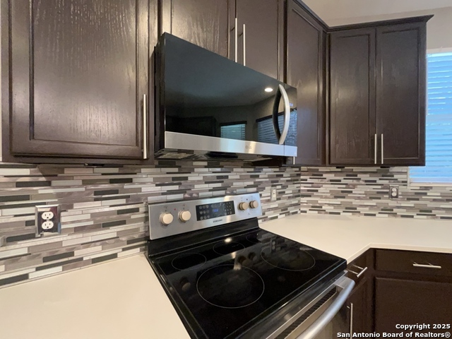 Image 17 of 59 For 8708 Laurel Canyon Dr