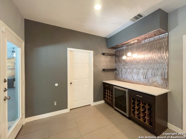 Image 18 of 59 For 8708 Laurel Canyon Dr