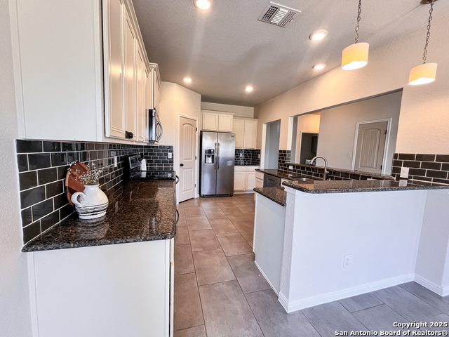 Image 14 of 30 For 862 Cypress  