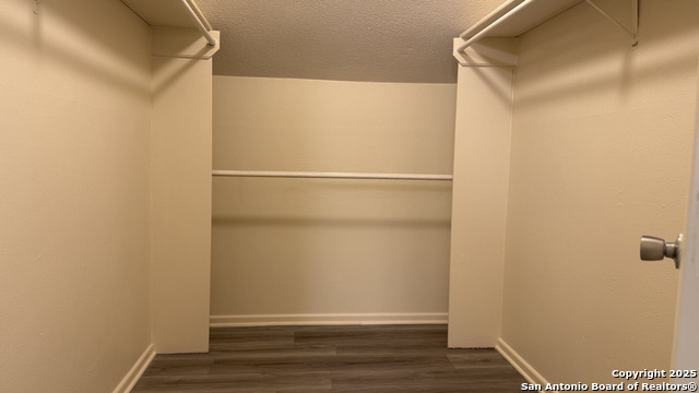 Image 14 of 22 For 1706 Longfield Dr