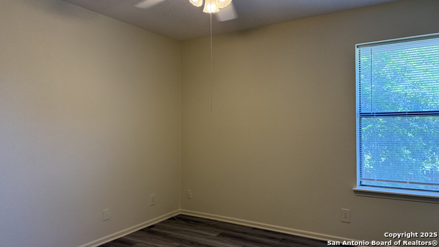 Image 16 of 22 For 1706 Longfield Dr