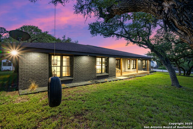Image 2 of 47 For 3740 Ridgeway