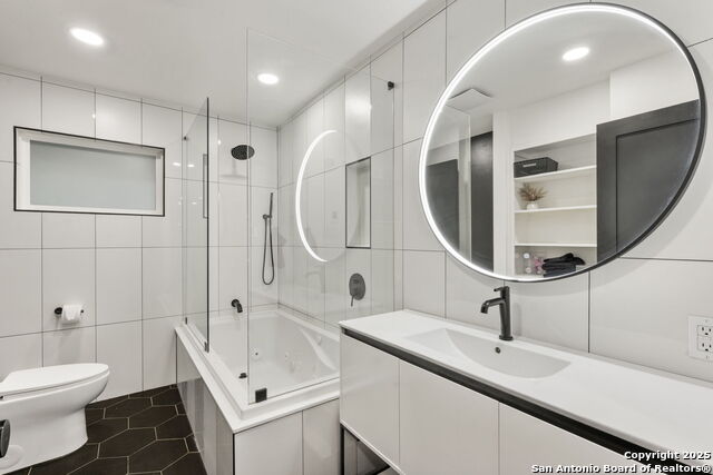 Image 32 of 47 For 3740 Ridgeway