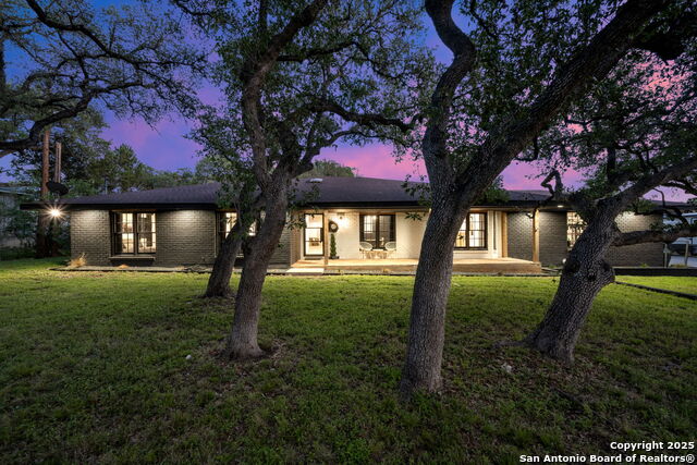 Image 4 of 47 For 3740 Ridgeway