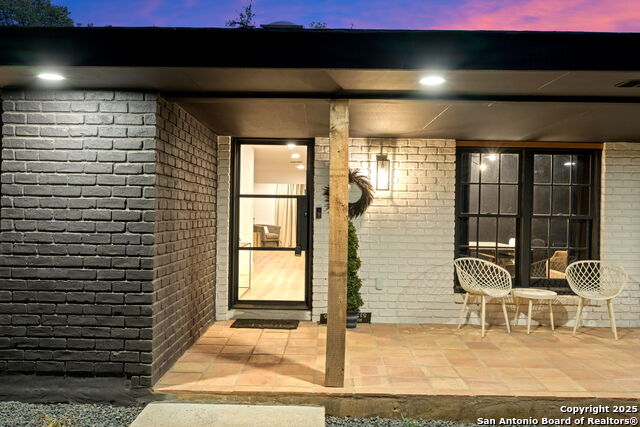 Image 5 of 47 For 3740 Ridgeway