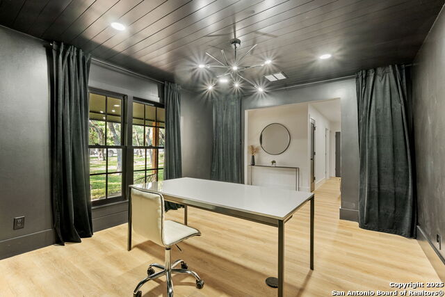 Image 8 of 47 For 3740 Ridgeway