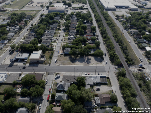 Image 2 of 8 For 1505 Hackberry