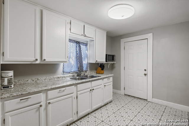 Image 7 of 15 For 829 Stonewall St