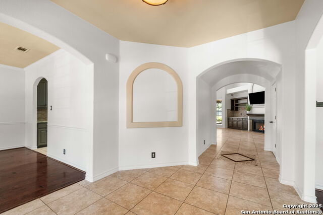 Image 12 of 42 For 2611 Caravan Circle