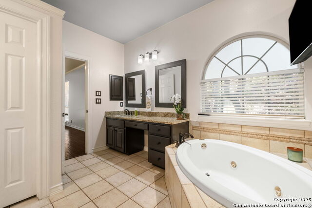 Image 22 of 42 For 2611 Caravan Circle