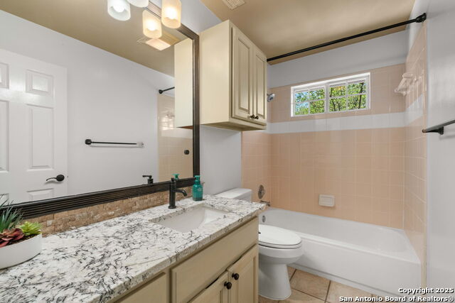 Image 26 of 42 For 2611 Caravan Circle