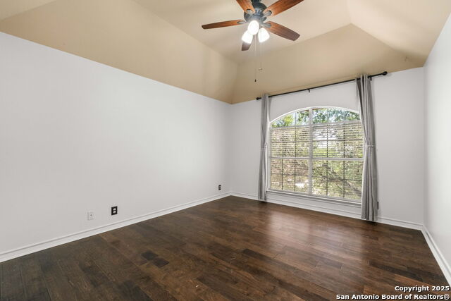 Image 29 of 42 For 2611 Caravan Circle