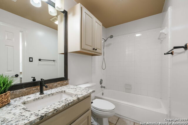 Image 30 of 42 For 2611 Caravan Circle
