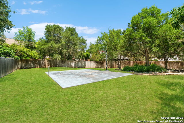Image 36 of 42 For 2611 Caravan Circle