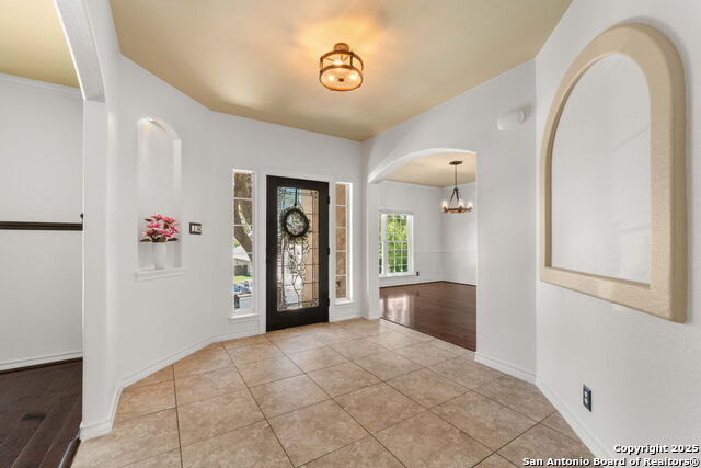 Image 8 of 42 For 2611 Caravan Circle