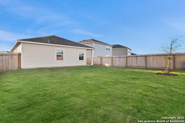 Image 21 of 22 For 7714 Fern Crossing