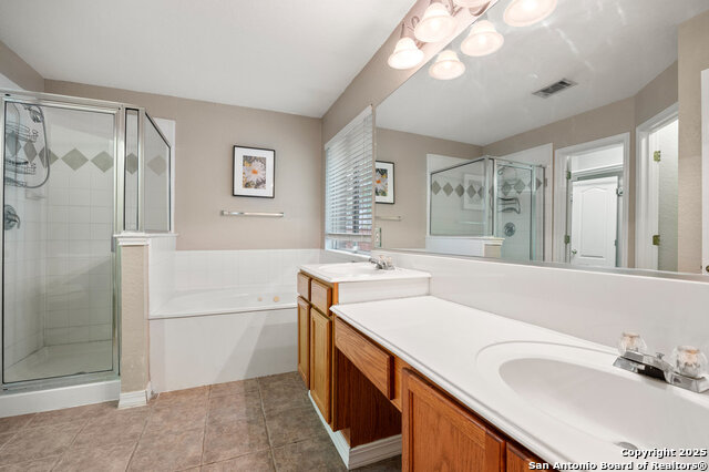 Image 17 of 27 For 11378 Woodridge Forest