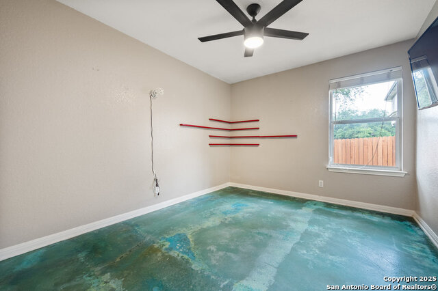 Image 20 of 27 For 11378 Woodridge Forest