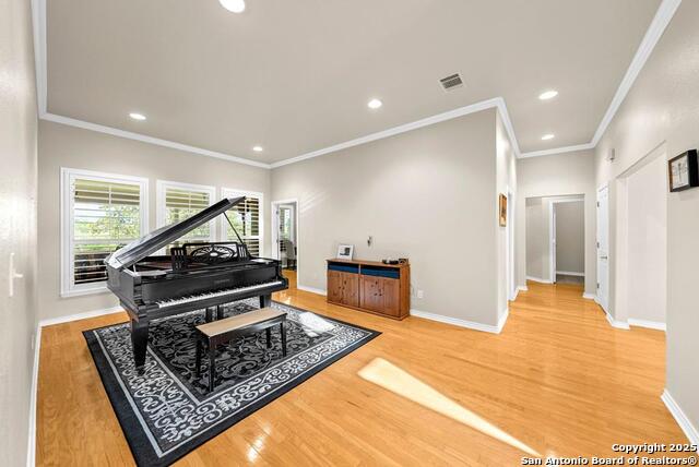 Listing photo id 12 for 100 Glen Lakes Ct W