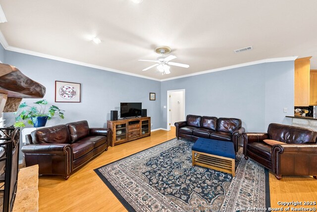 Listing photo id 4 for 100 Glen Lakes Ct W