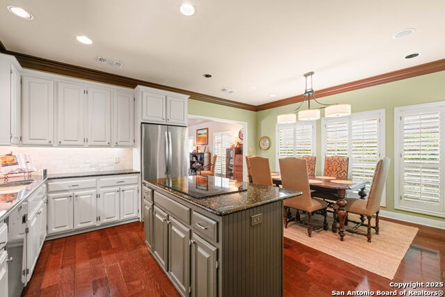 Image 16 of 40 For 74 Granburg Circle
