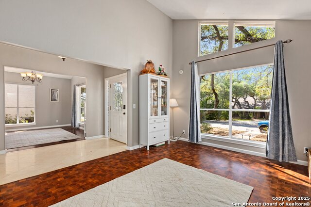 Listing photo id 8 for 13018 Country Trl