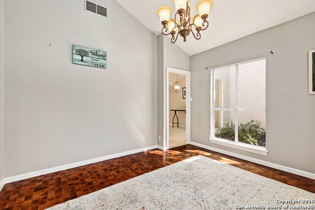 Listing photo id 10 for 13018 Country Trl