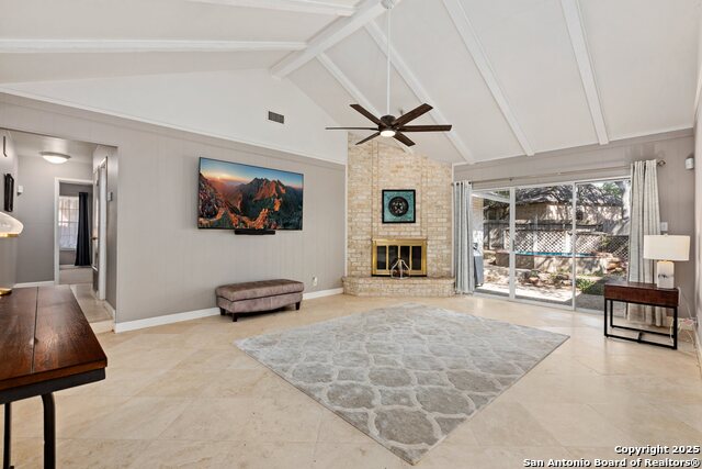 Listing photo id 14 for 13018 Country Trl