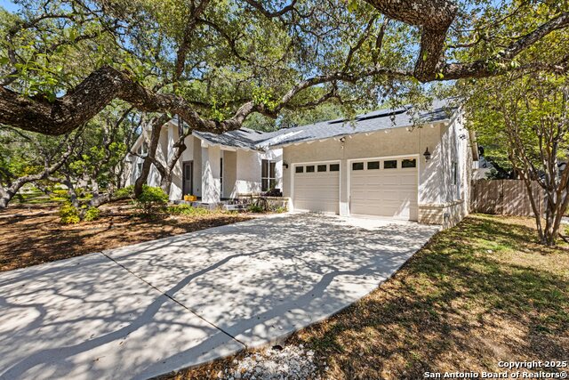 Listing photo id 1 for 13018 Country Trl