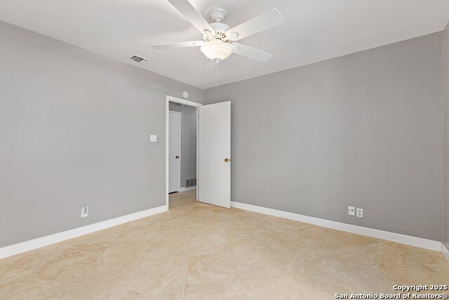 Listing photo id 34 for 13018 Country Trl