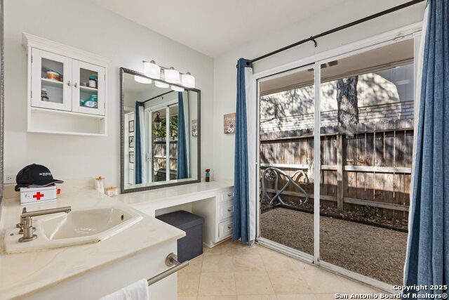 Listing photo id 36 for 13018 Country Trl