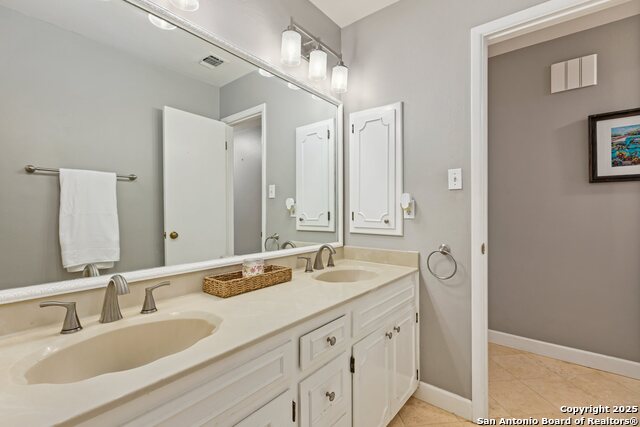 Listing photo id 40 for 13018 Country Trl