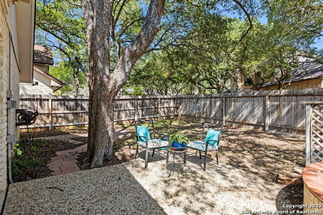 Listing photo id 47 for 13018 Country Trl