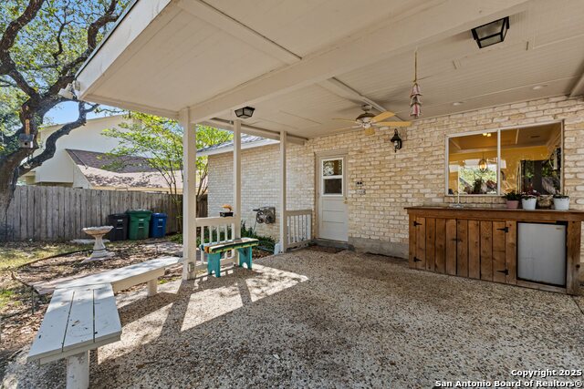 Listing photo id 52 for 13018 Country Trl