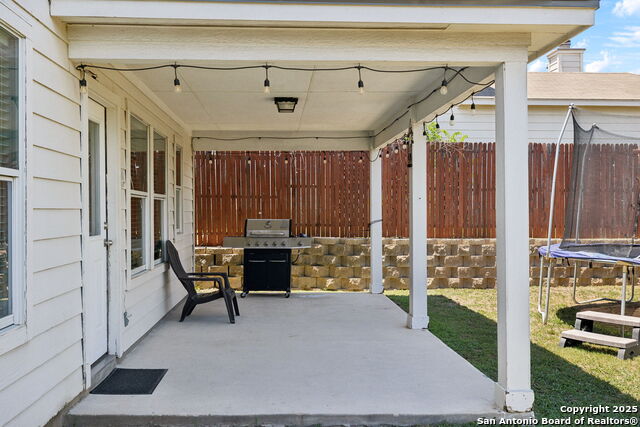 Listing photo id 27 for 9718 Falcon Bay
