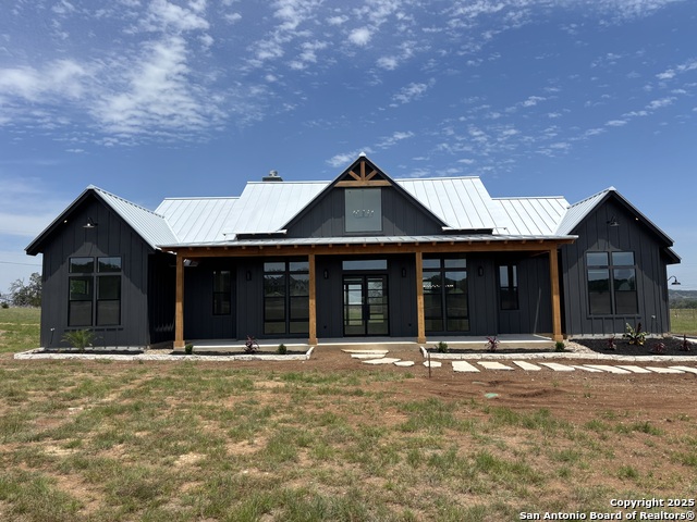 Details for 446 Waring Welfare, Boerne, TX 78006