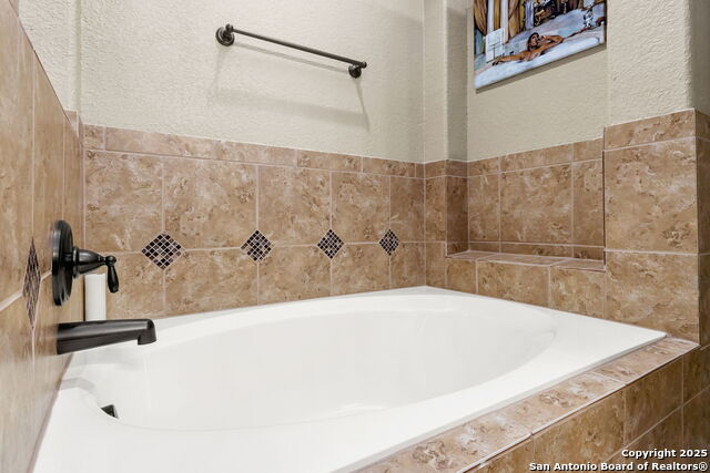 Image 12 of 33 For 13706 Trailside