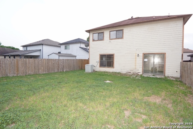 Image 33 of 43 For 2214 Juniper Hill