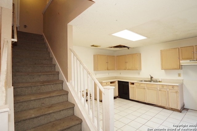Image 8 of 43 For 2214 Juniper Hill