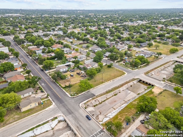 Image 3 of 10 For 607 San Eduardo