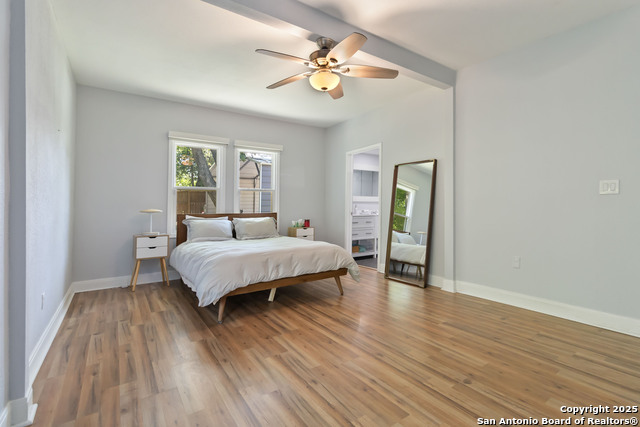 Listing photo id 20 for 944 Fulton