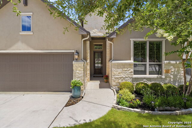 Listing photo id 0 for 28114 Versant Hills