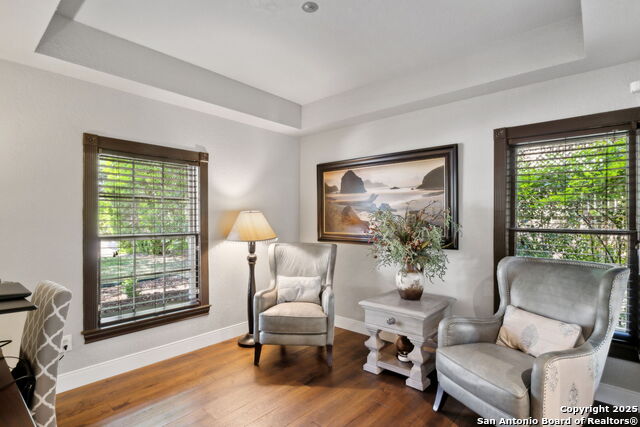 Listing photo id 8 for 616 Alamo Heights