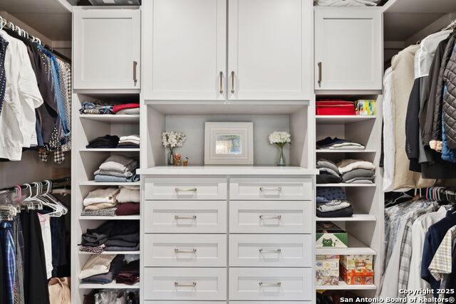 Listing photo id 21 for 616 Alamo Heights