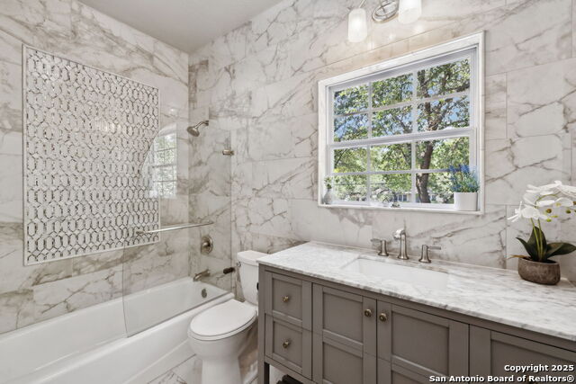 Listing photo id 24 for 616 Alamo Heights