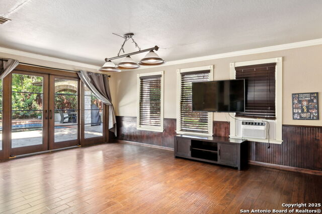 Listing photo id 29 for 616 Alamo Heights